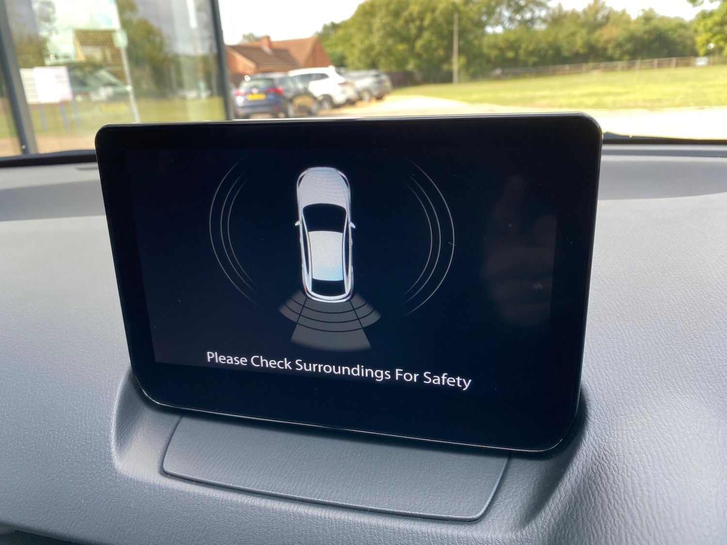 Used Mazda Mazda2 2022 for sale - 76988034: Photo 34