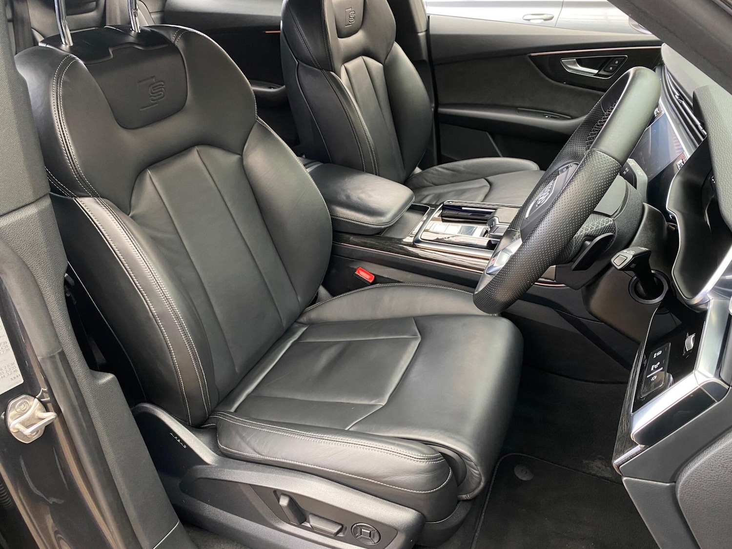 Used Audi Q8 2022 for sale - 78007212: Photo 32