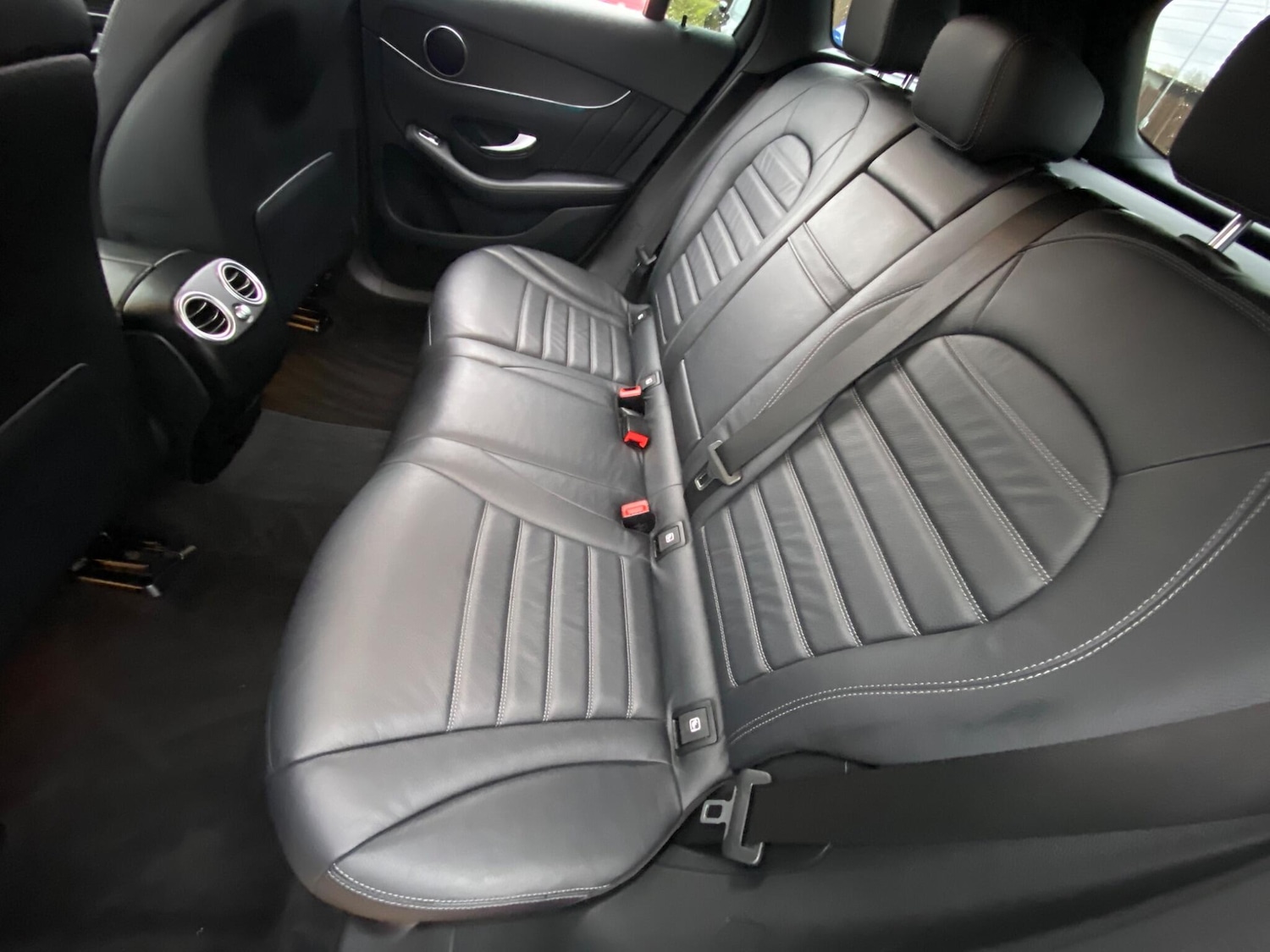 Used Mercedes-Benz GLC 2020 for sale - 76657805: Photo 28