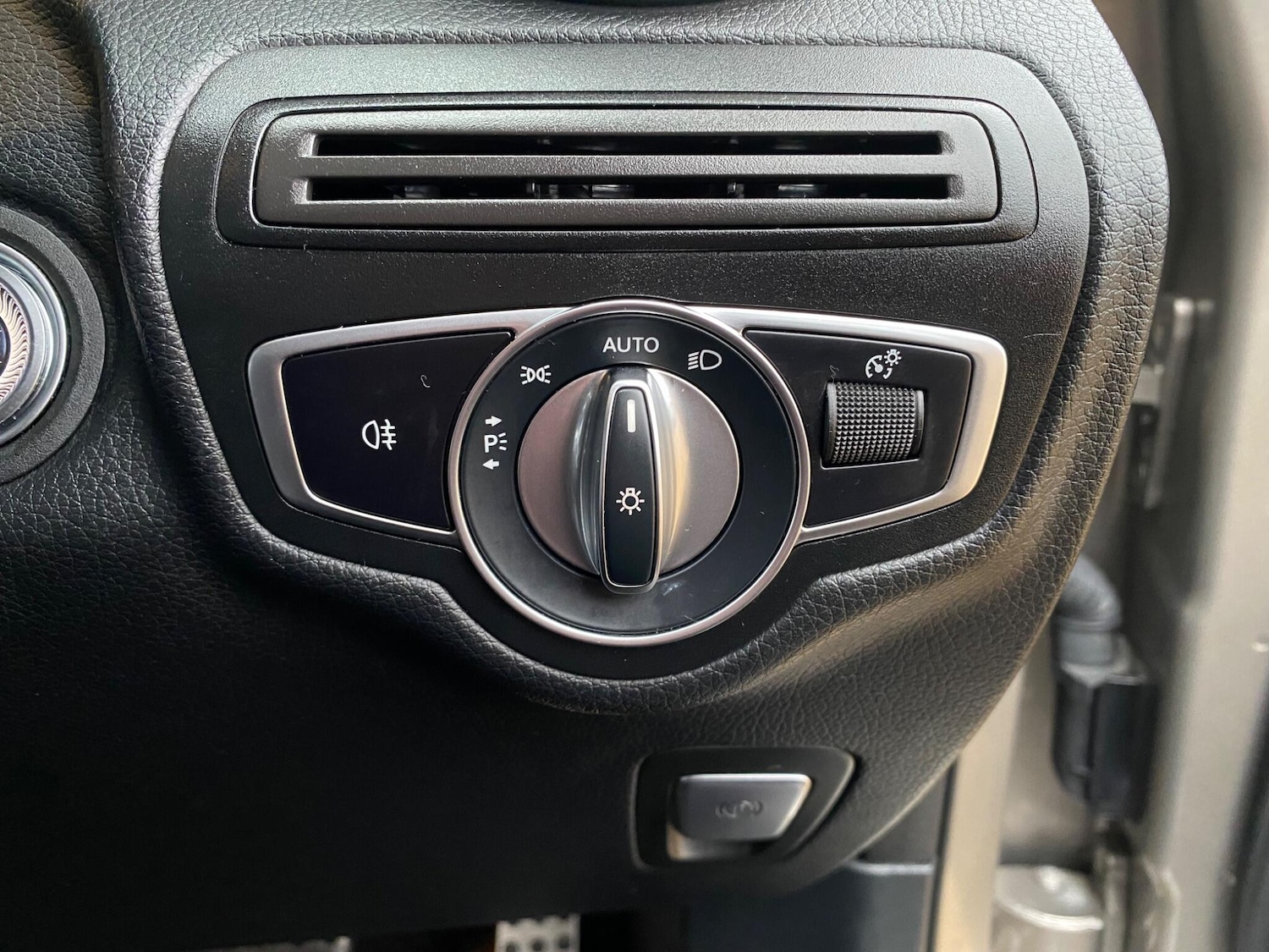 Used Mercedes-Benz GLC 2020 for sale - 76657805: Photo 49