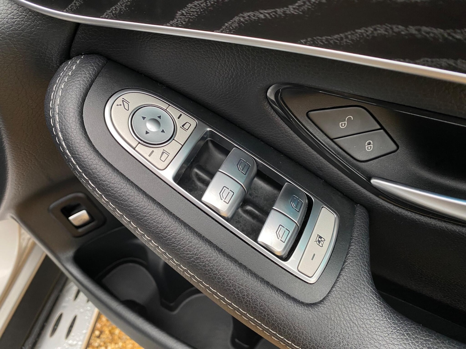 Used Mercedes-Benz GLC 2020 for sale - 76657805: Photo 51