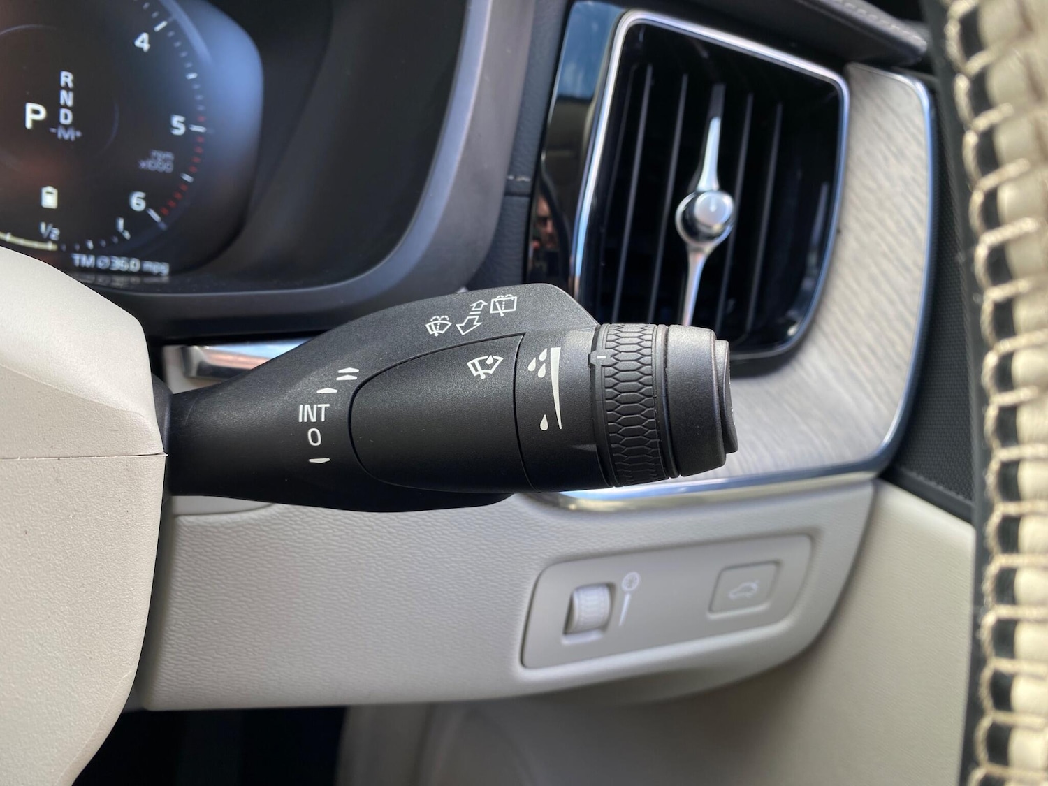 Used Volvo XC60 2021 for sale - 77611494: Photo 45