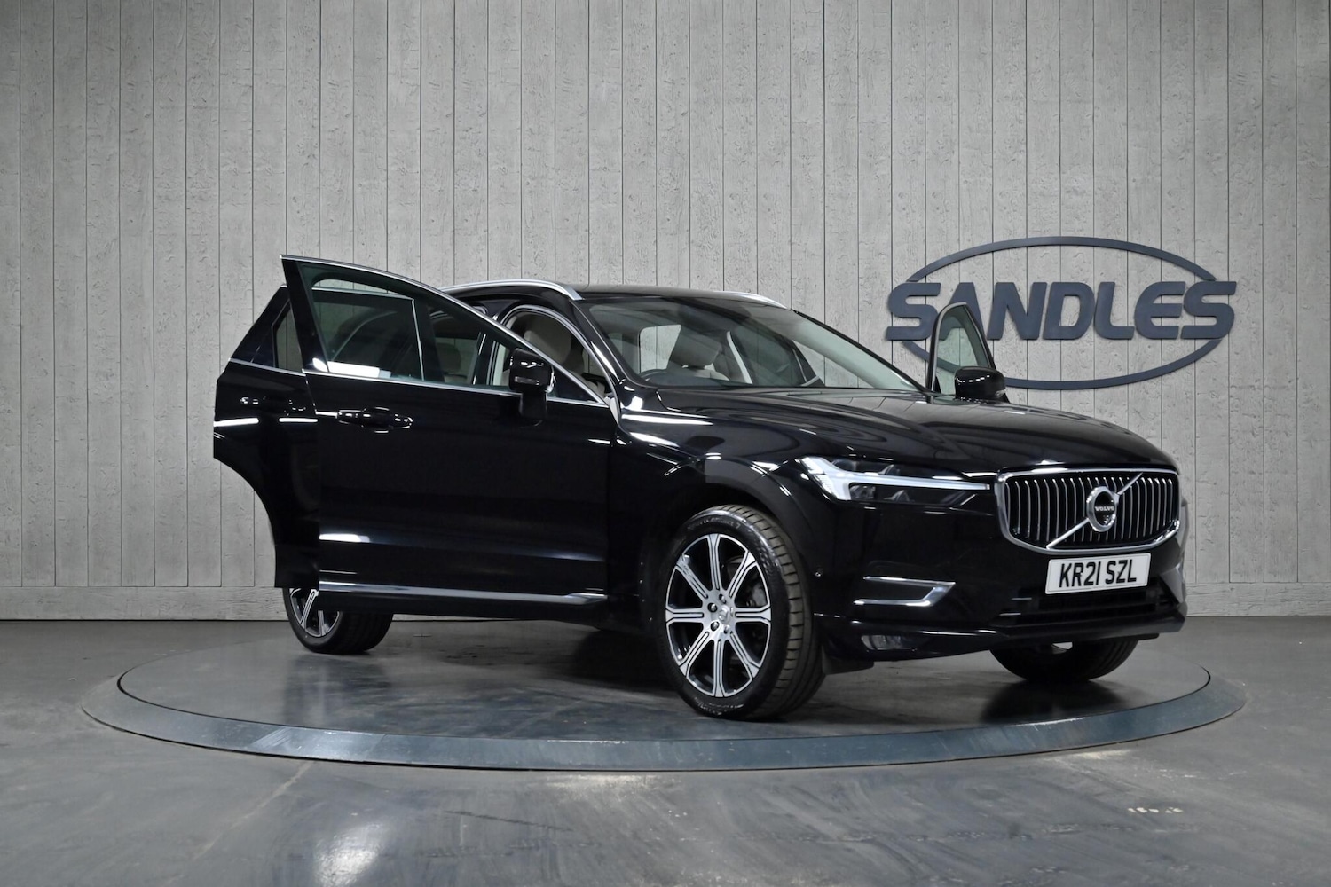 Used Volvo XC60 2021 for sale - 77611494: Photo 8
