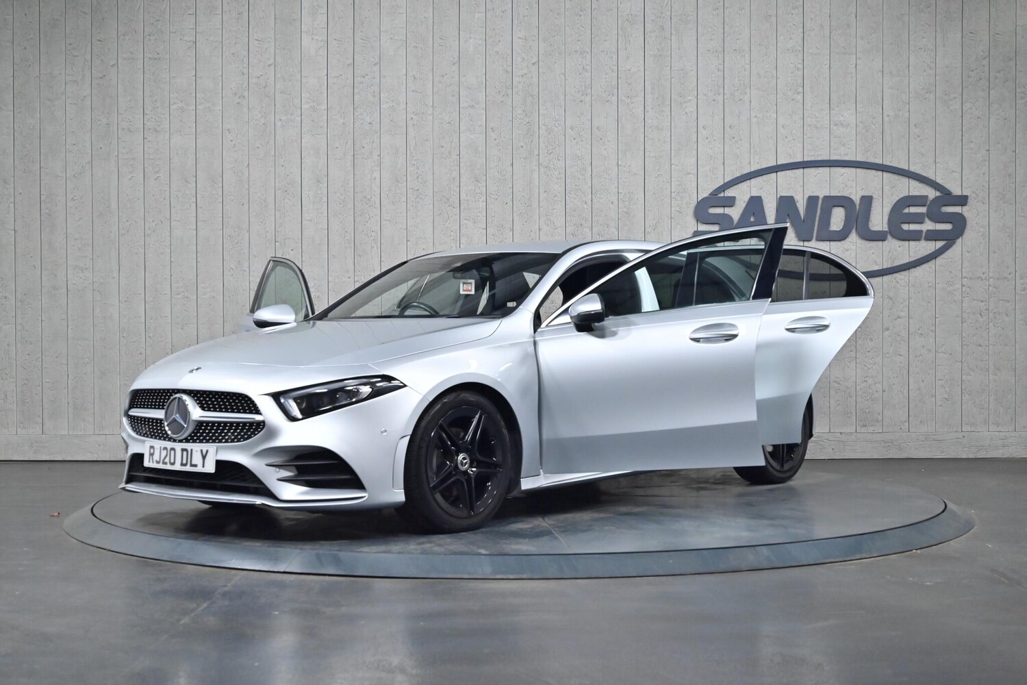 Used Mercedes-Benz A-Class 2020 for sale - 76259544: Photo 15