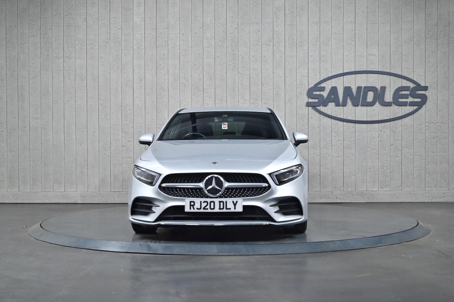 Used Mercedes-Benz A-Class 2020 for sale - 76259544: Photo 2