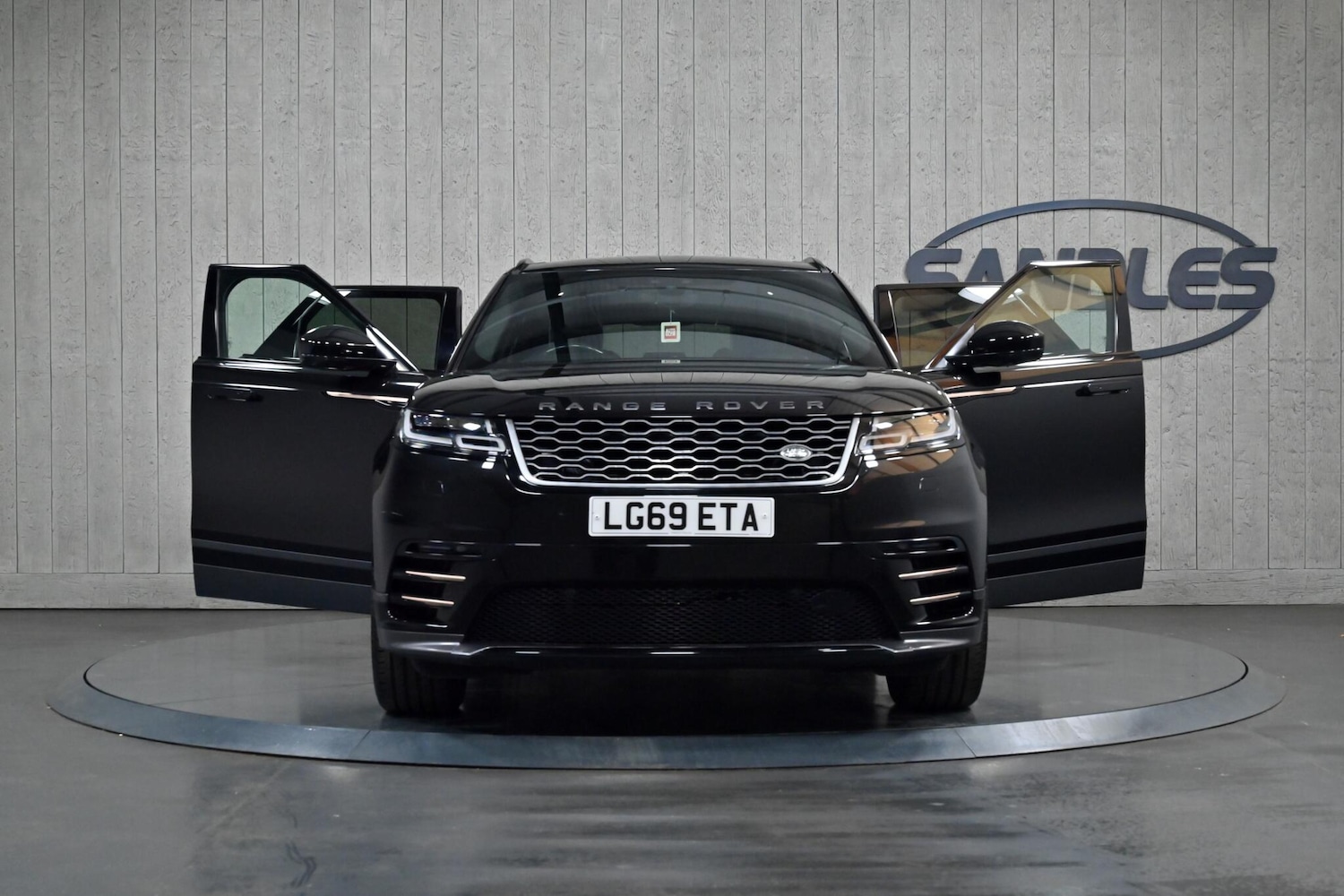 Used Land Rover Range Rover Velar 2019 for sale - 76499237: Photo 10
