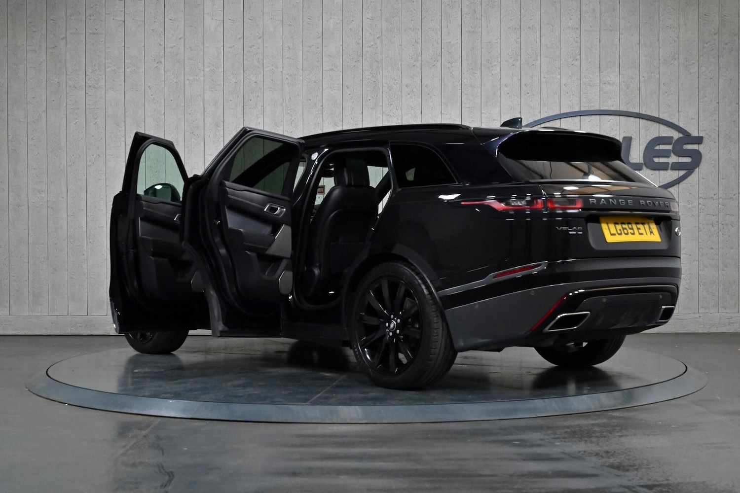 Used Land Rover Range Rover Velar 2019 for sale - 76499237: Photo 12