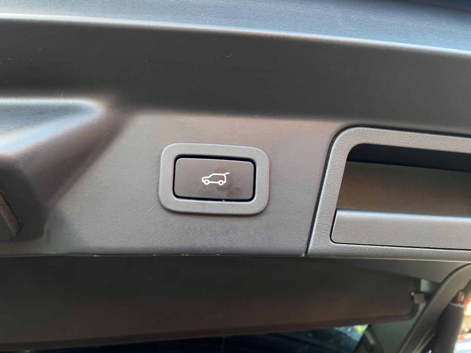 Used Land Rover Range Rover Velar 2019 for sale - 76499237: Photo 55