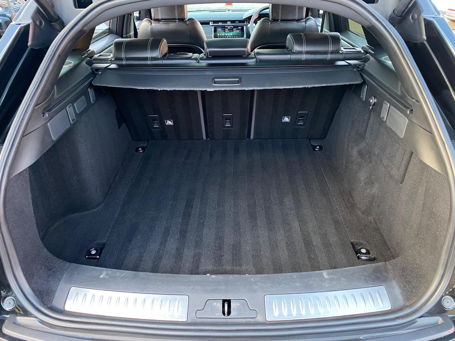 Used Land Rover Range Rover Velar 2019 for sale - 76499237: Photo 56