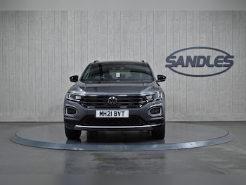 Used Volkswagen T-Roc 2021 for sale - 76433065: Photo