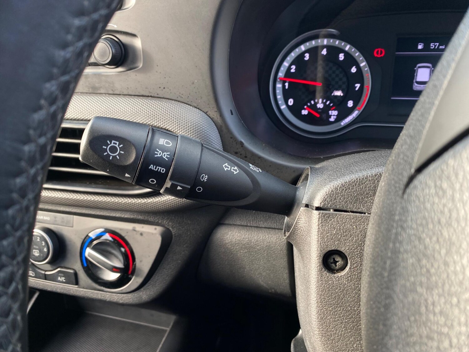 Used Hyundai i10 2023 for sale - 77290567: Photo 39