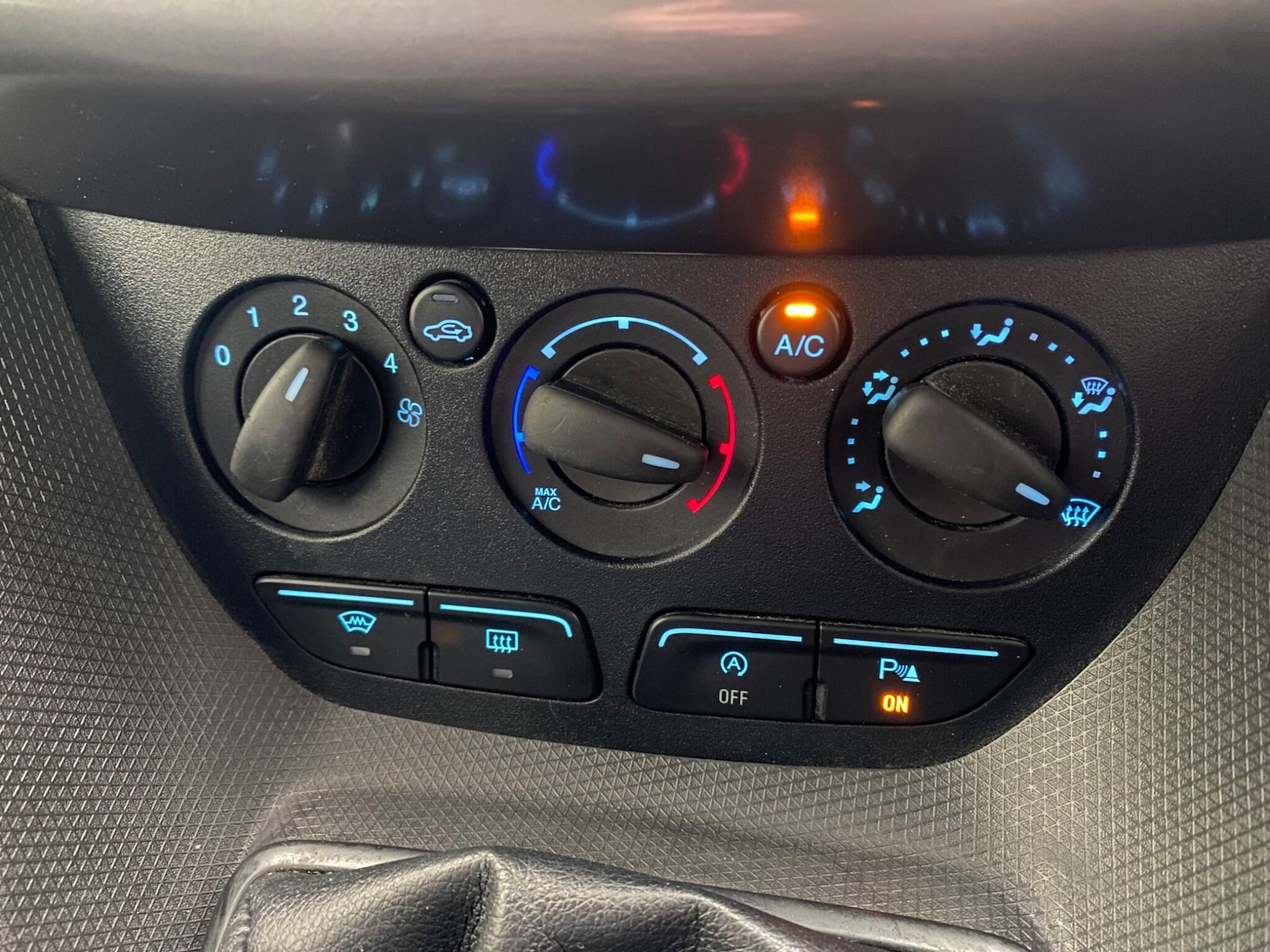 Used Ford Transit Connect 2018 for sale - 76824282: Photo 35