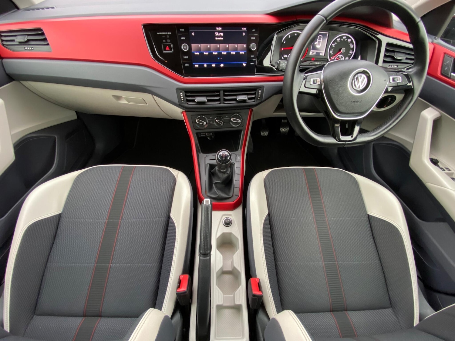 Used Volkswagen Polo 2019 for sale - 76992743: Photo 27