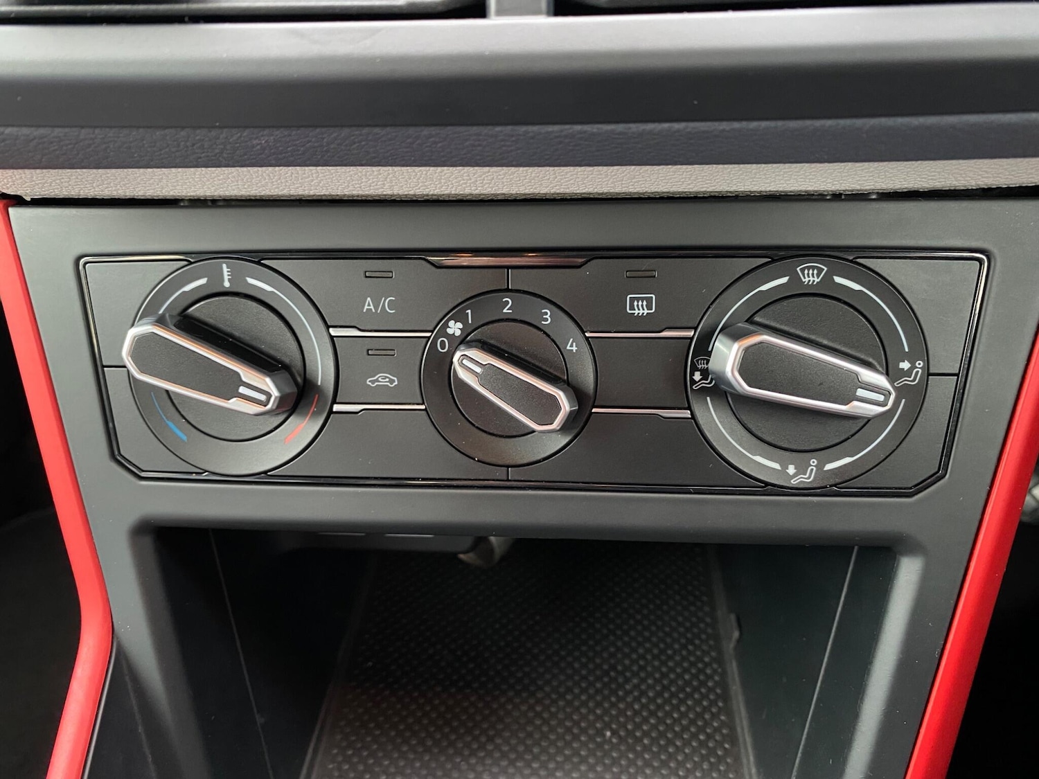 Used Volkswagen Polo 2019 for sale - 76992743: Photo 34