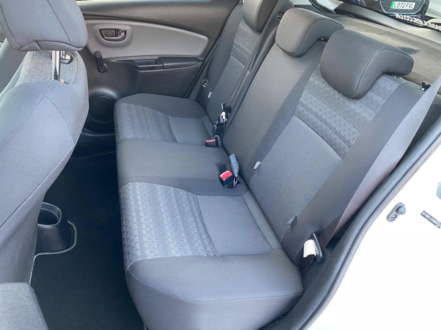 Used Toyota Yaris 2017 for sale - 76913108: Photo 27