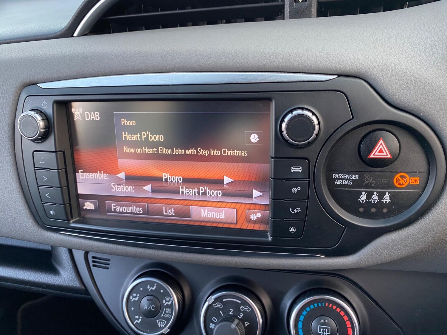 Used Toyota Yaris 2017 for sale - 76913108: Photo 31