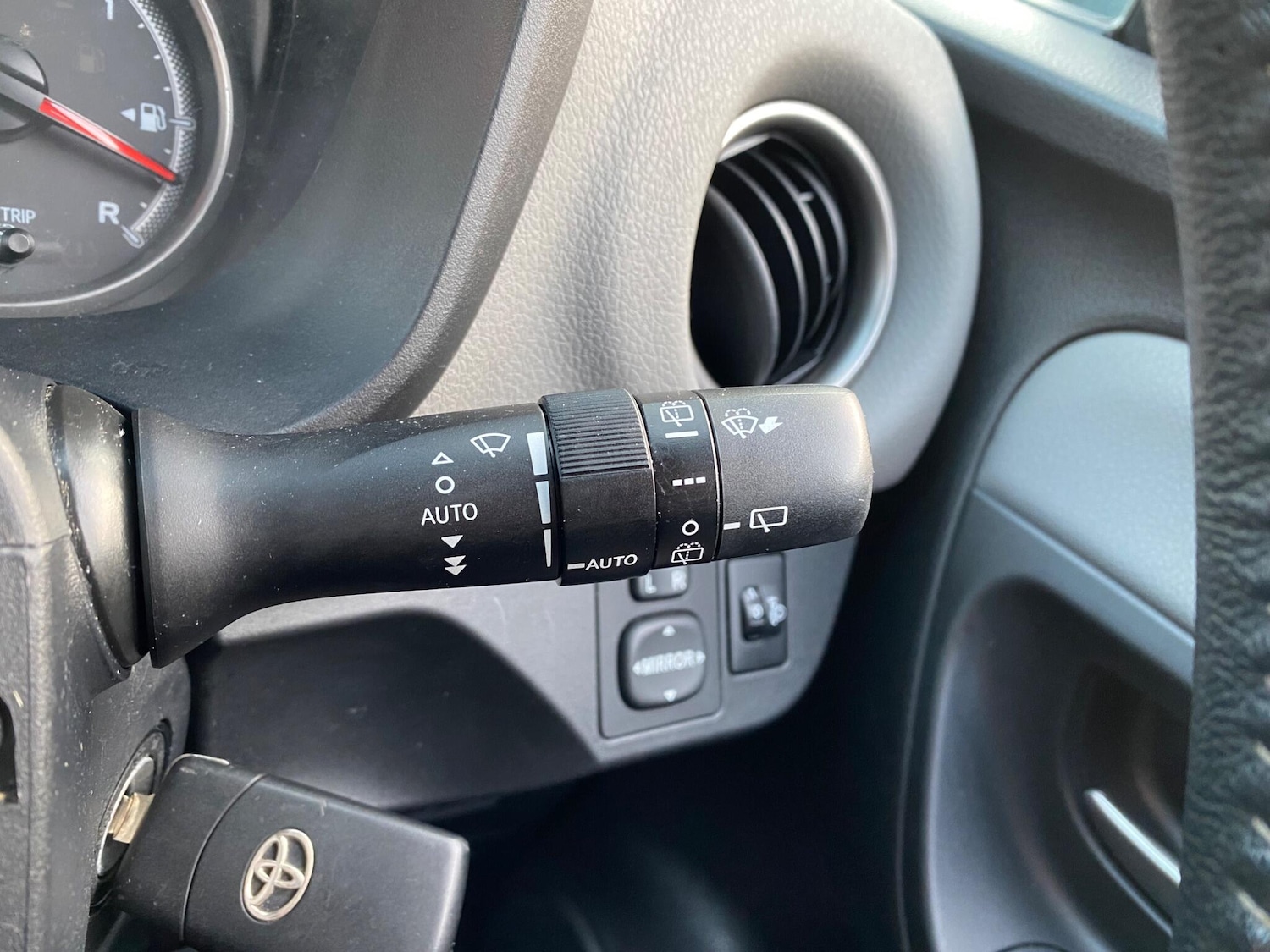 Used Toyota Yaris 2017 for sale - 76913108: Photo 41