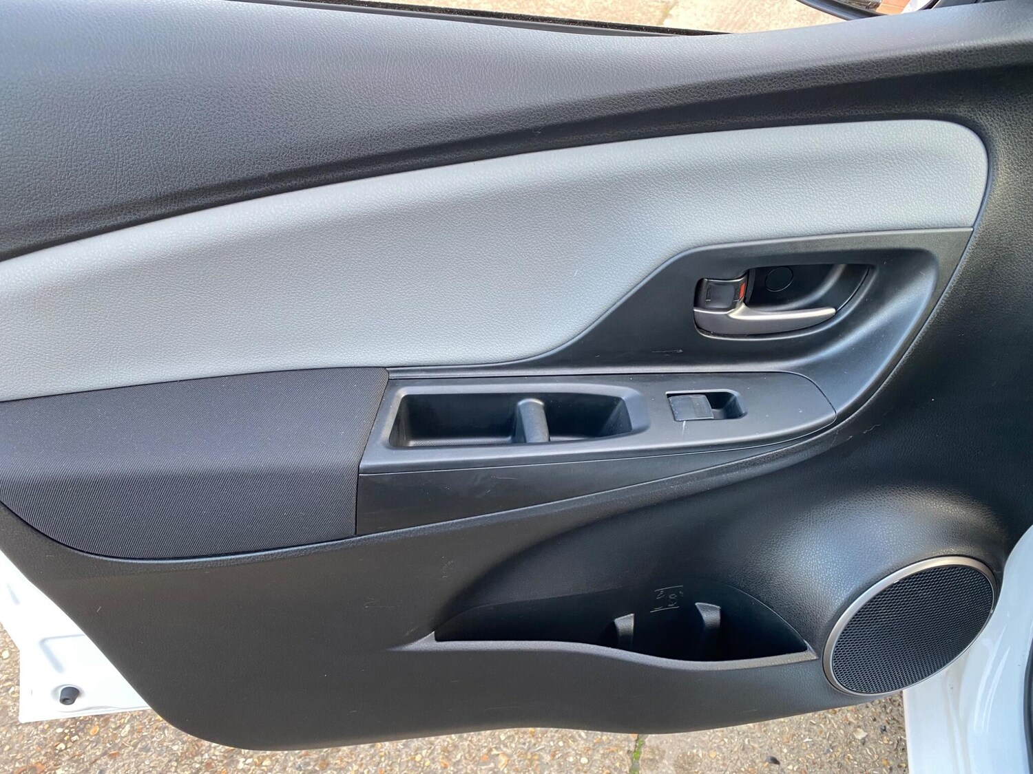 Used Toyota Yaris 2017 for sale - 76913108: Photo 49