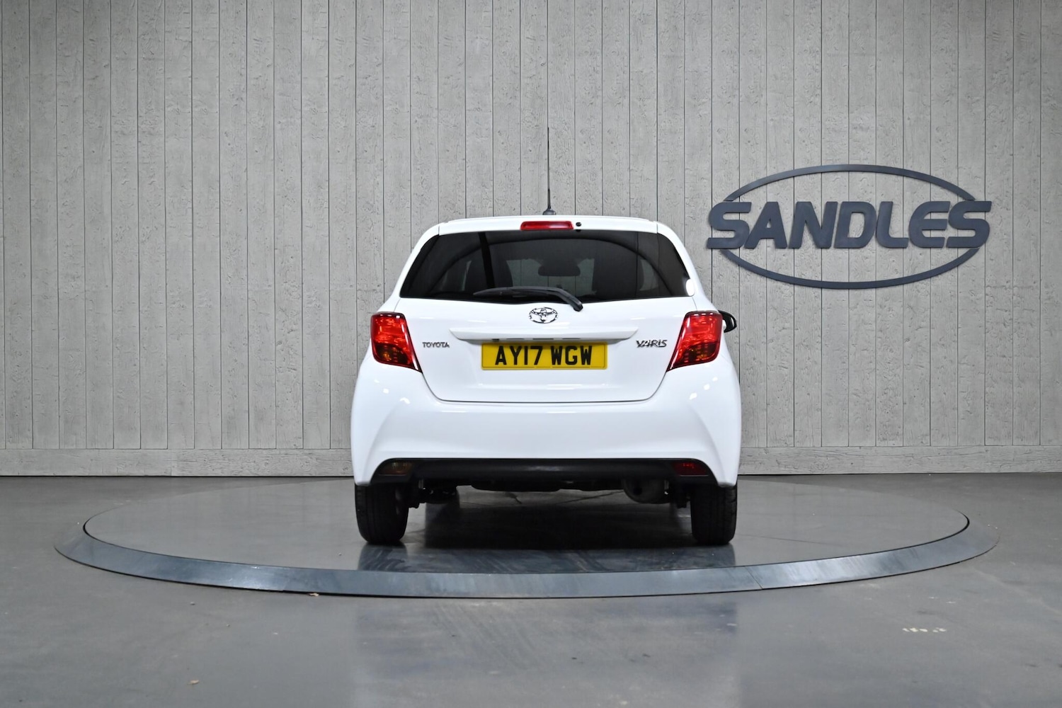 Used Toyota Yaris 2017 for sale - 76913108: Photo 5