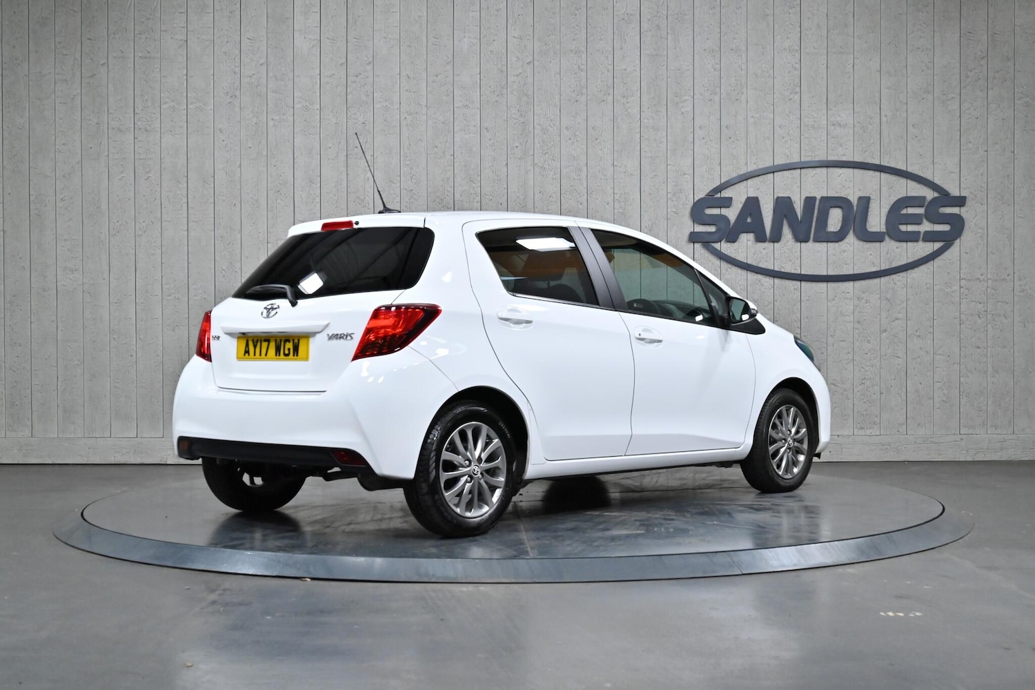 Used Toyota Yaris 2017 for sale - 76913108: Photo 6