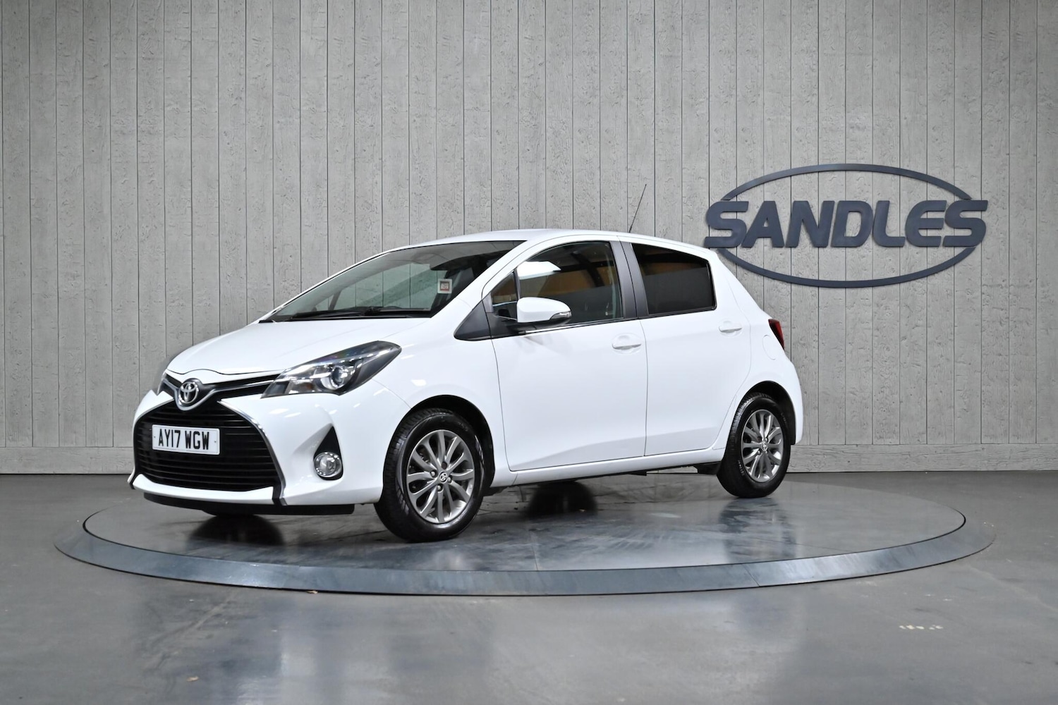 Used Toyota Yaris 2017 for sale - 76913108: Photo 7