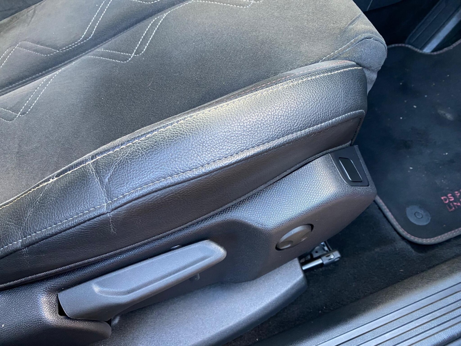 Used DS Automobiles DS 7 Crossback 2020 for sale - 76538819: Photo 25