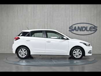 Used Hyundai i20 2017 for sale - 75174011: Photo
