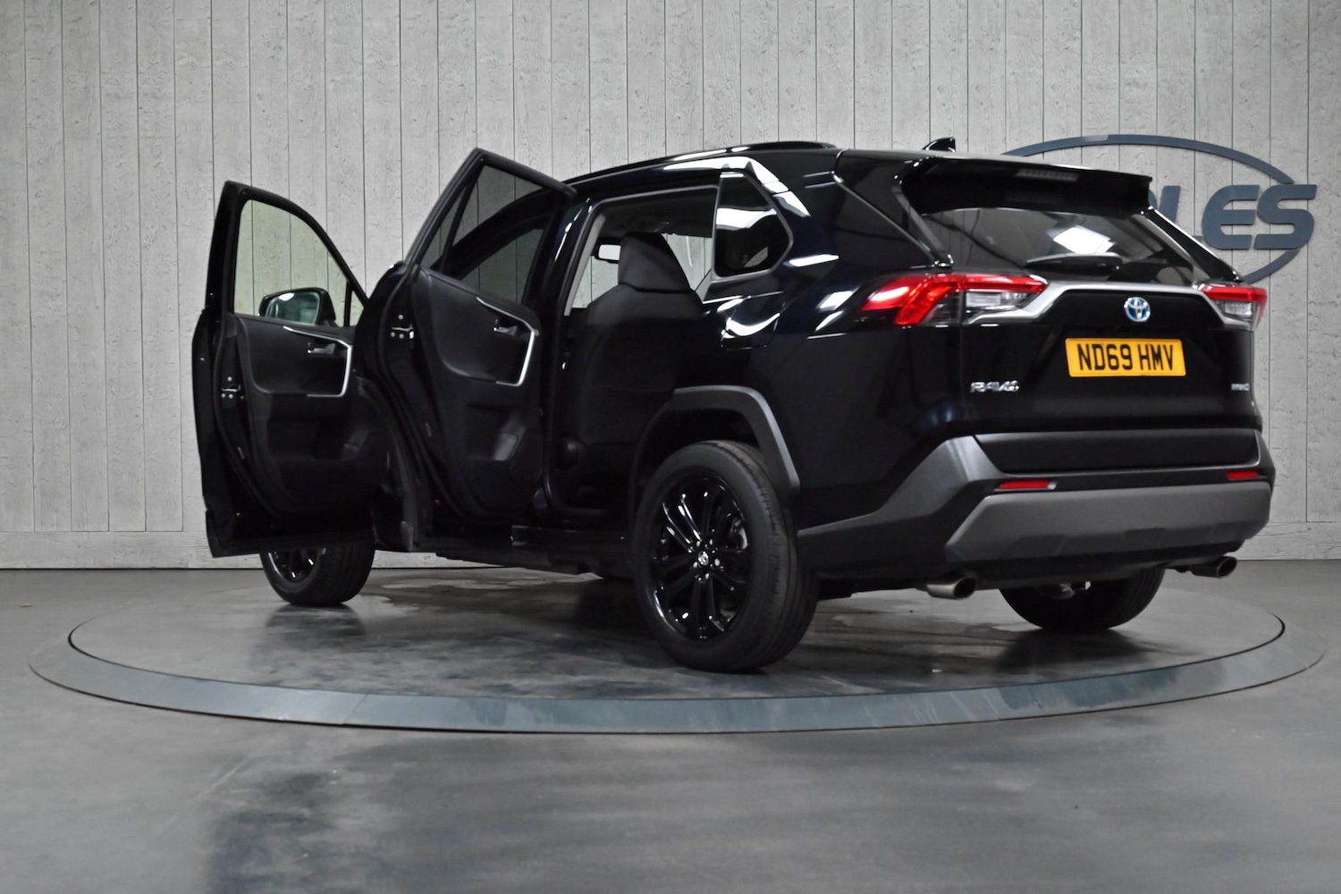 Used Toyota RAV4 2020 for sale - 76997426: Photo 12