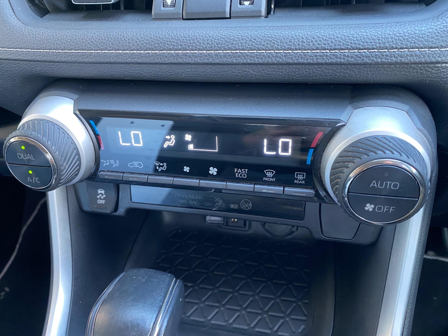 Used Toyota RAV4 2020 for sale - 76997426: Photo 35