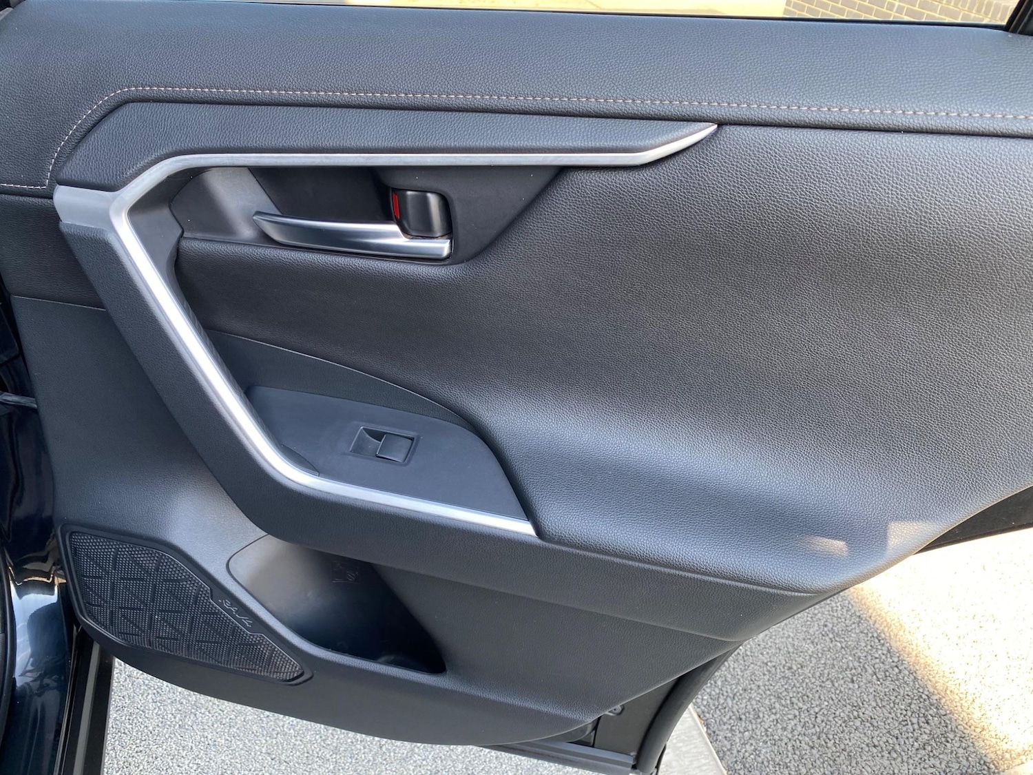 Used Toyota RAV4 2020 for sale - 76997426: Photo 49