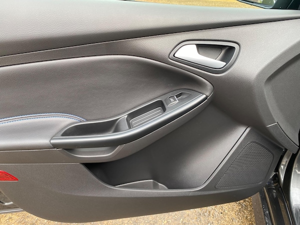 Used Ford Focus 2017 for sale - 73764837: Photo 53