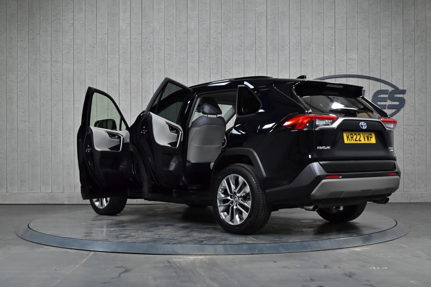 Used Toyota RAV4 2022 for sale - 77455199: Photo 13