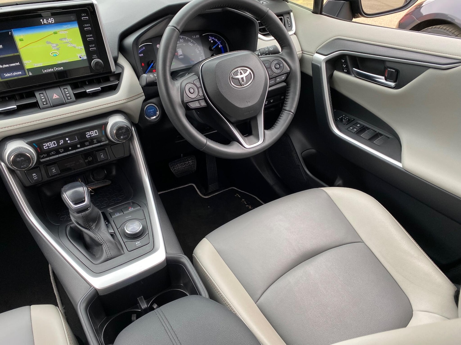 Used Toyota RAV4 2022 for sale - 77455199: Photo 2