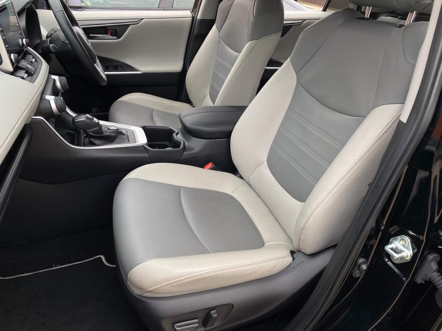 Used Toyota RAV4 2022 for sale - 77455199: Photo 25