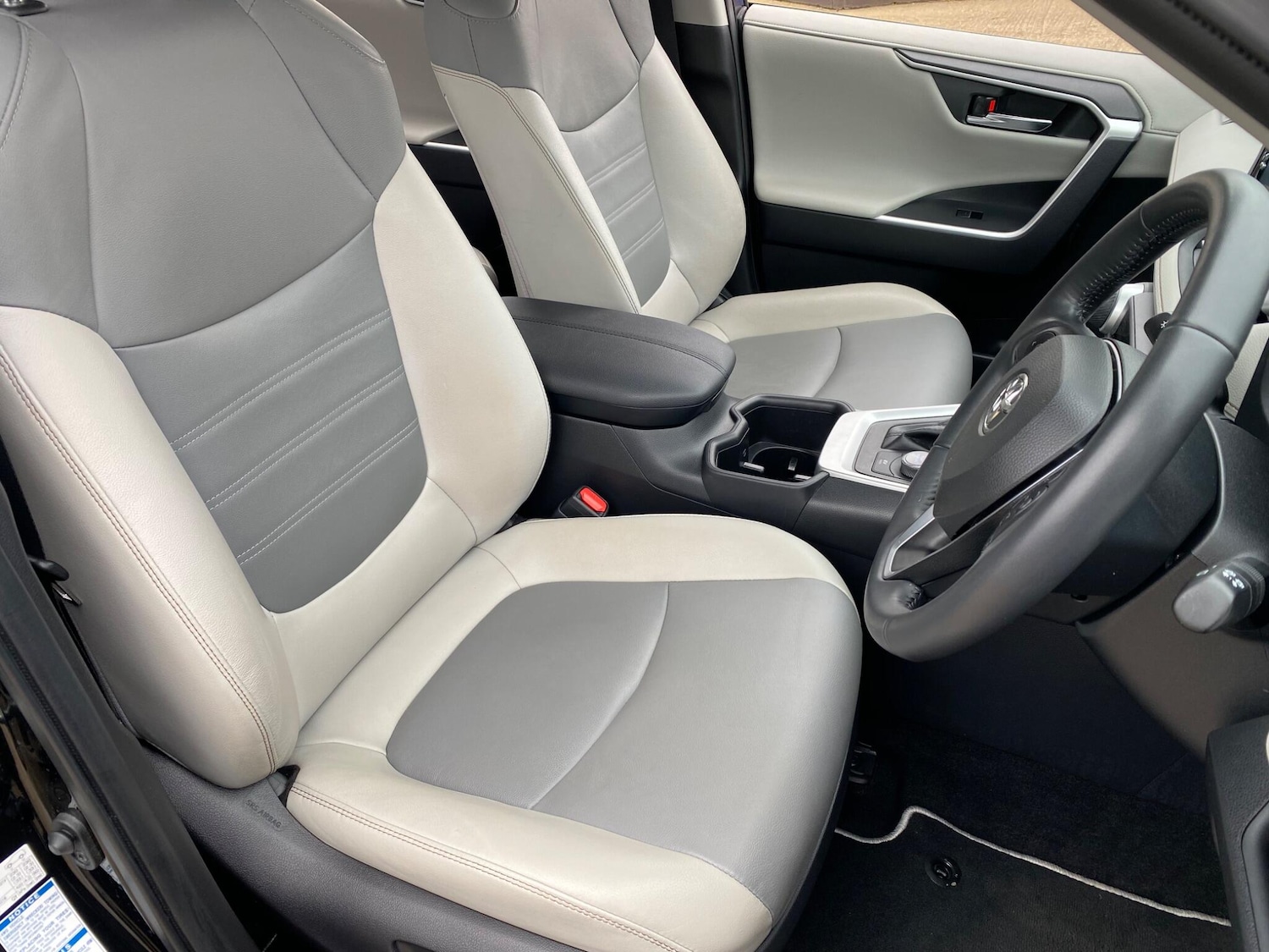 Used Toyota RAV4 2022 for sale - 77455199: Photo 27