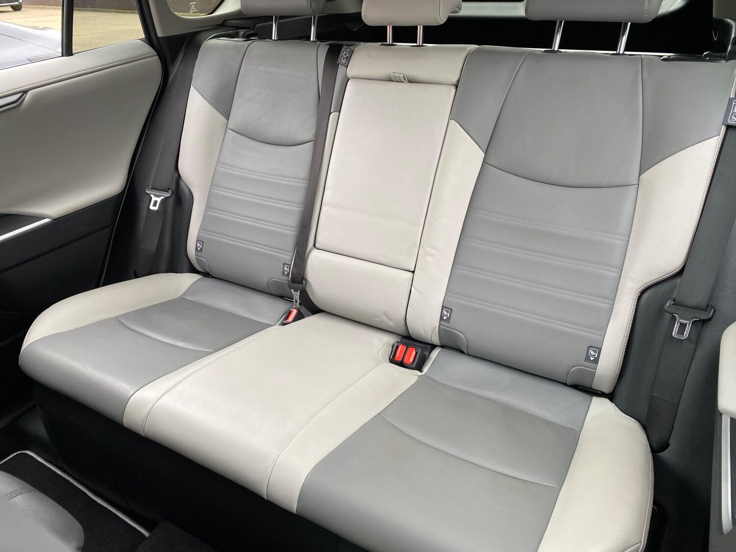 Used Toyota RAV4 2022 for sale - 77455199: Photo 28