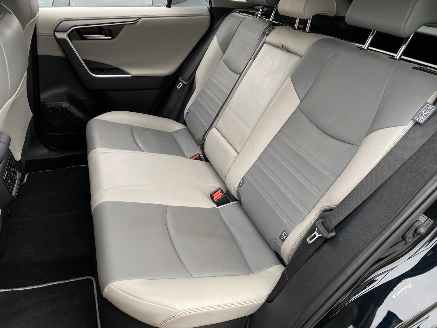 Used Toyota RAV4 2022 for sale - 77455199: Photo 29