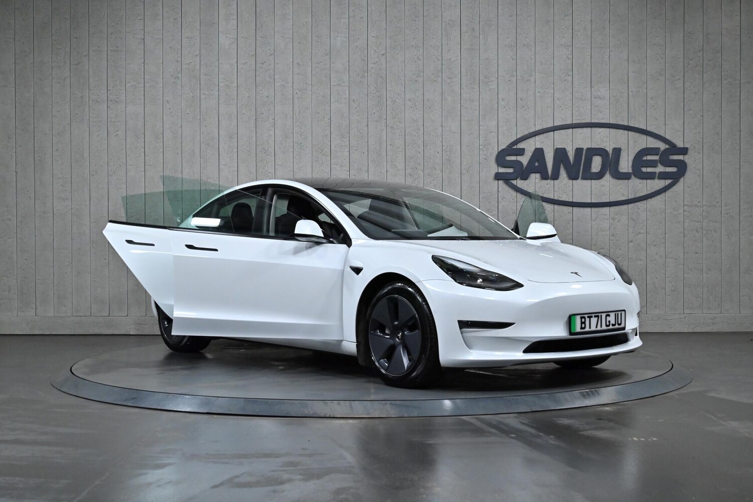 Used Tesla Model 3 2021 for sale - 77040729: Photo 9
