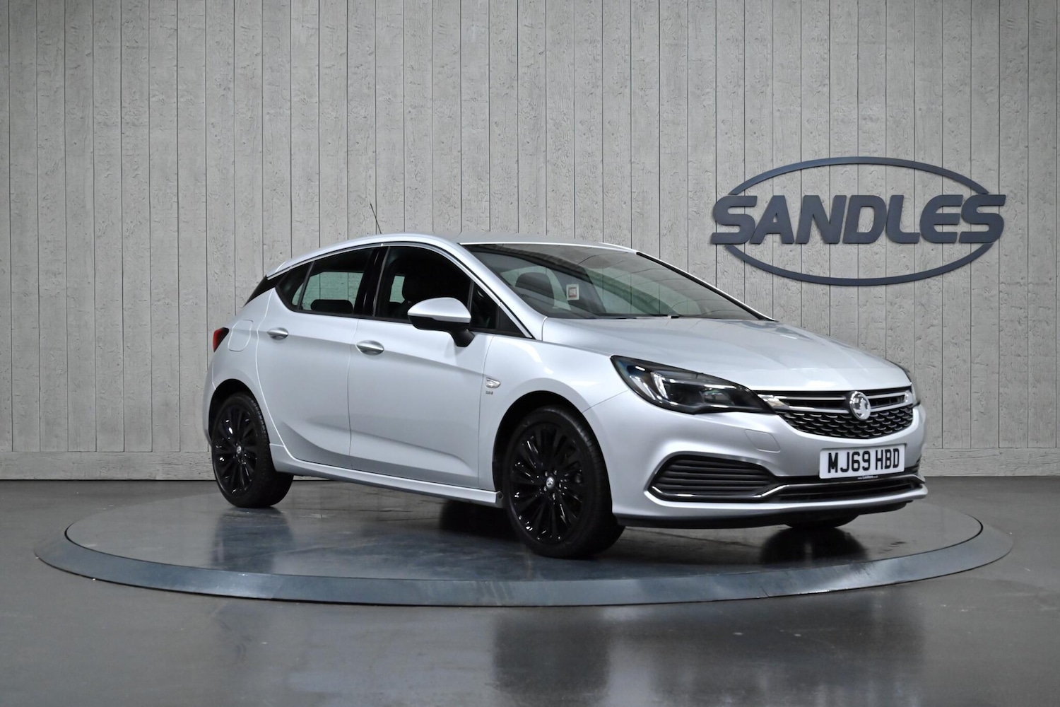 Used Vauxhall Astra 2019 for sale - 76562467: Photo 1