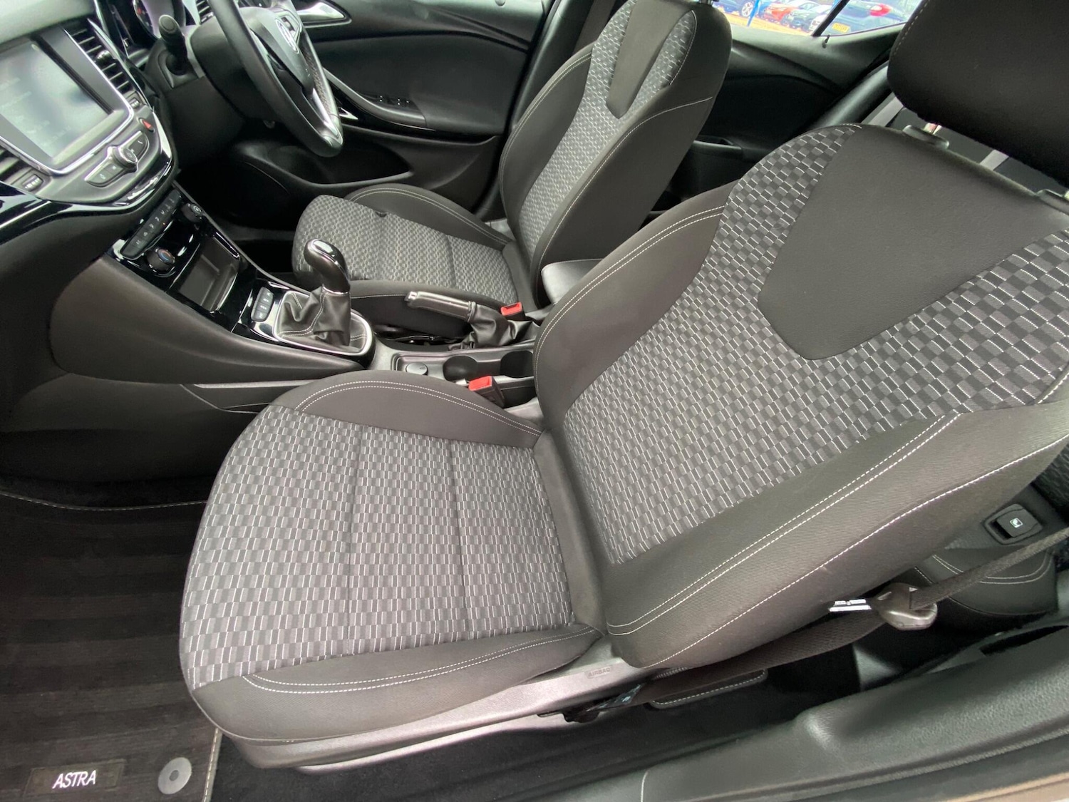Used Vauxhall Astra 2019 for sale - 76562467: Photo 24