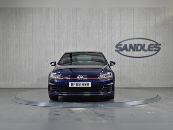 Used Volkswagen Golf 2018 for sale - 77647196: Photo