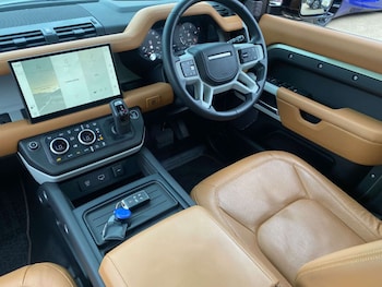 Used Land Rover Defender 2023 for sale - 78788853: Photo