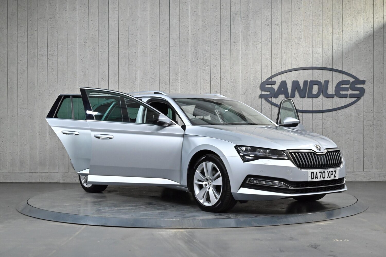 Used Skoda Superb 2020 for sale - 77440578: Photo 10