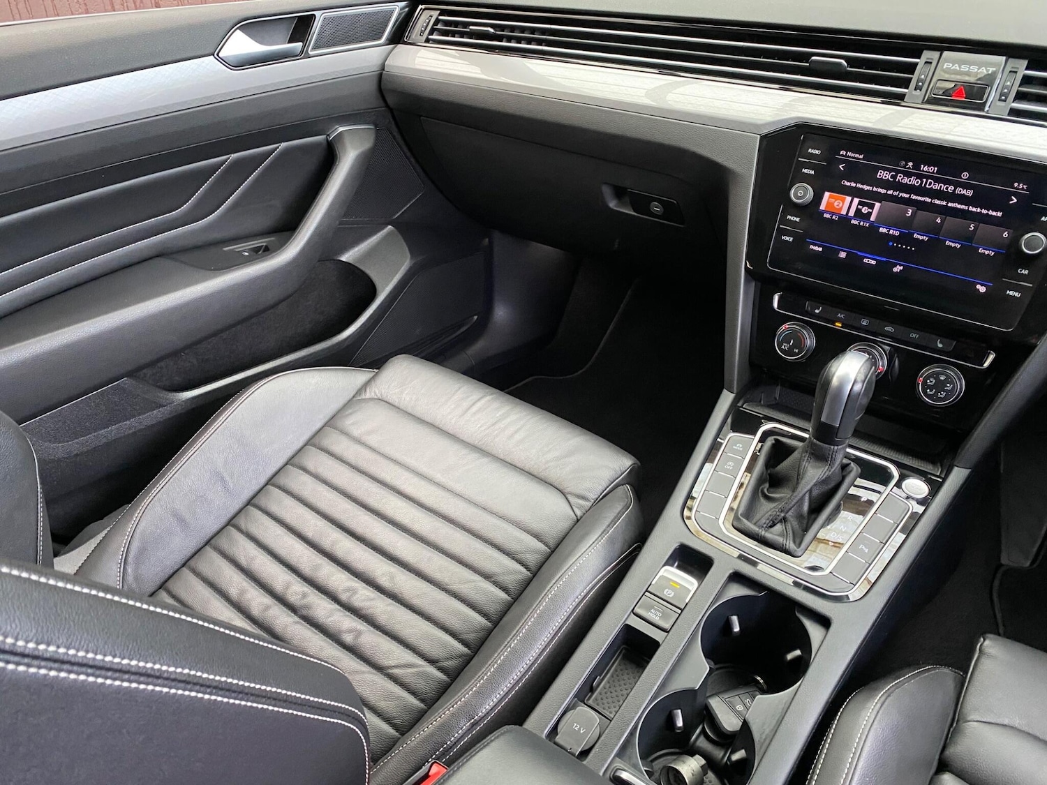 Used Volkswagen Passat 2022 for sale - 77441121: Photo 30