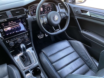 Used Volkswagen Golf 2019 for sale - 78640891: Photo