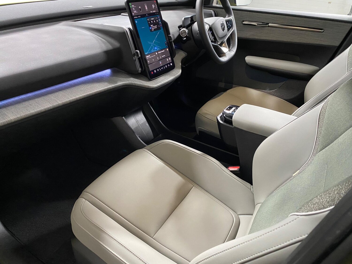 Used Volvo EX30 2024 for sale - 77081780: Photo 25