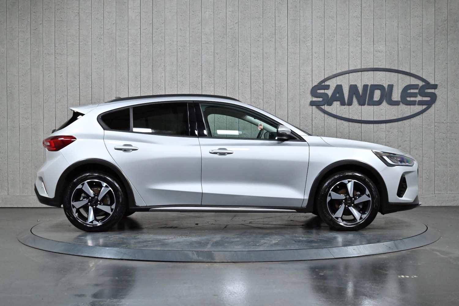 Used Ford Focus 2023 for sale - 76801240: Photo 3