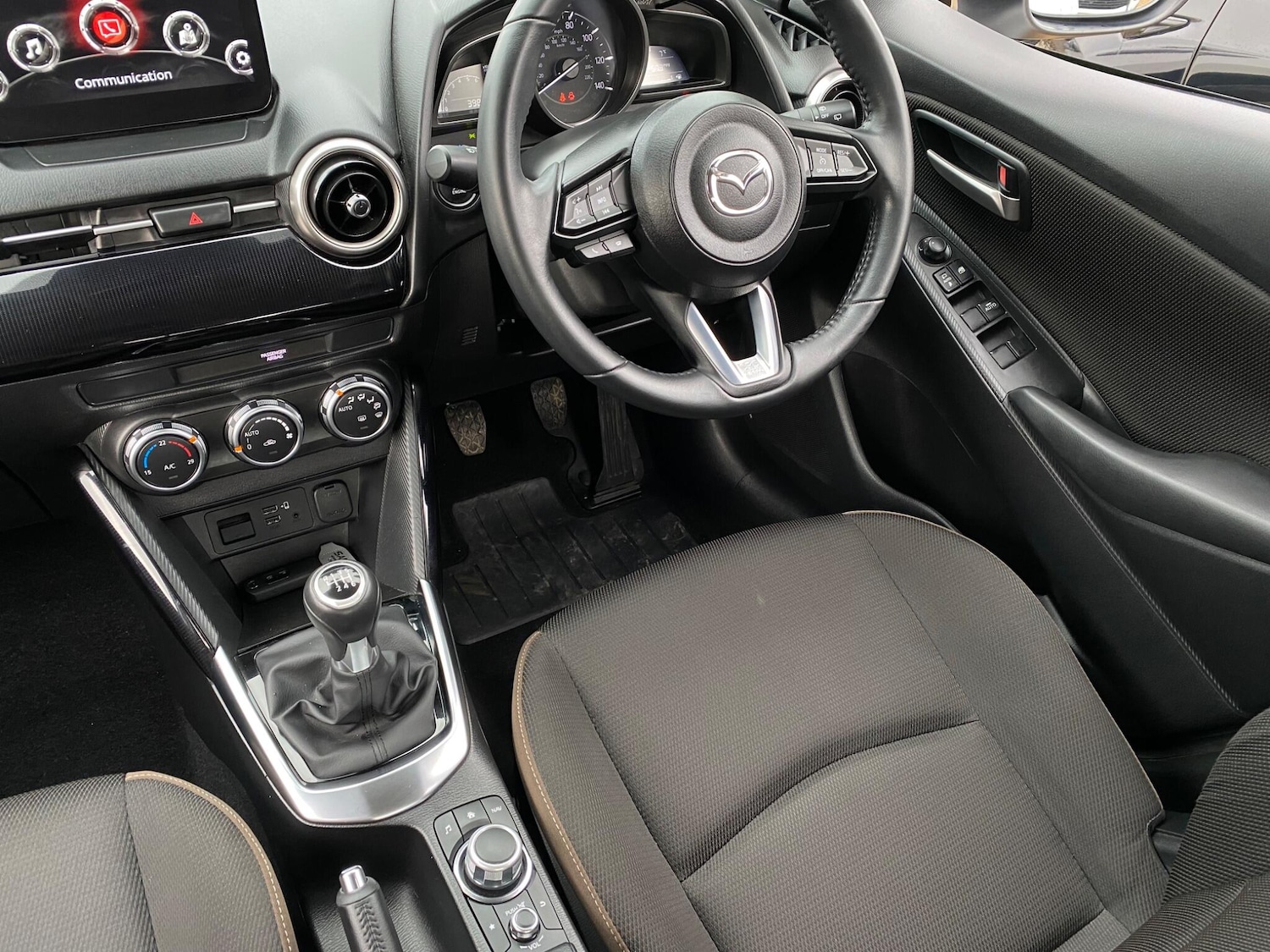 Used Mazda Mazda2 2023 for sale - 77291546: Photo 2