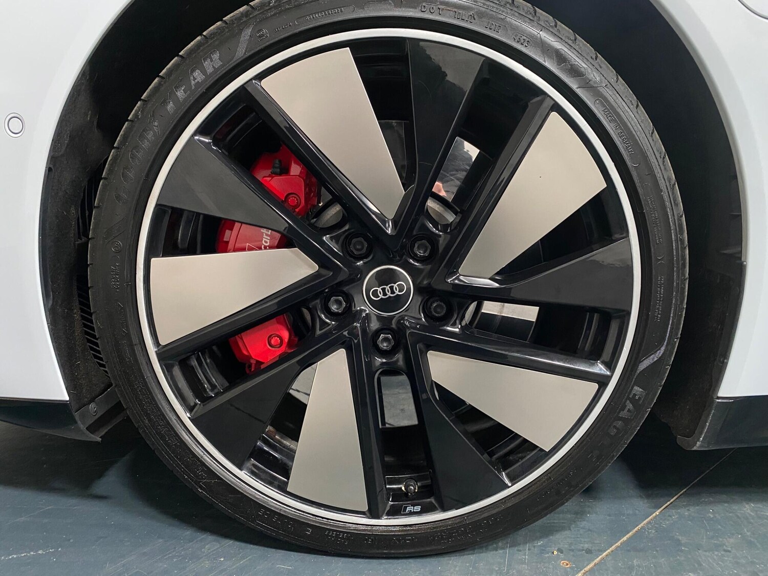 Used Audi RS e-tron GT for sale - 78035060: Photo 18