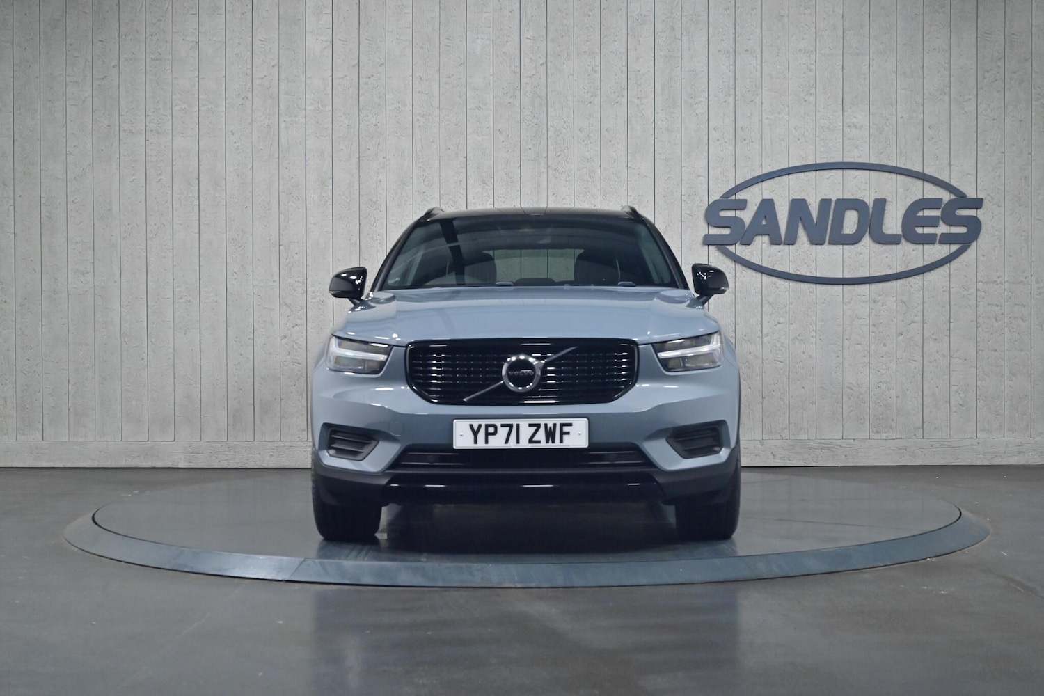 Used Volvo XC40 2021 for sale - 75669366: Photo 2